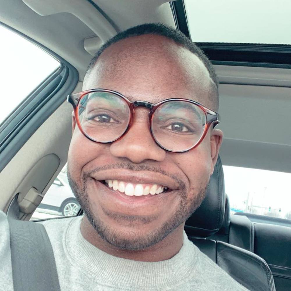 Meet your Posher, Emmanuel